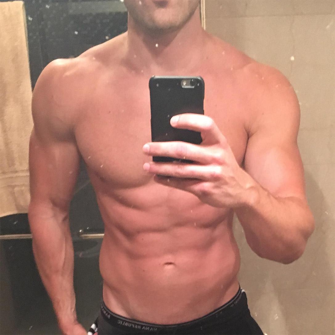 selfie bathroom